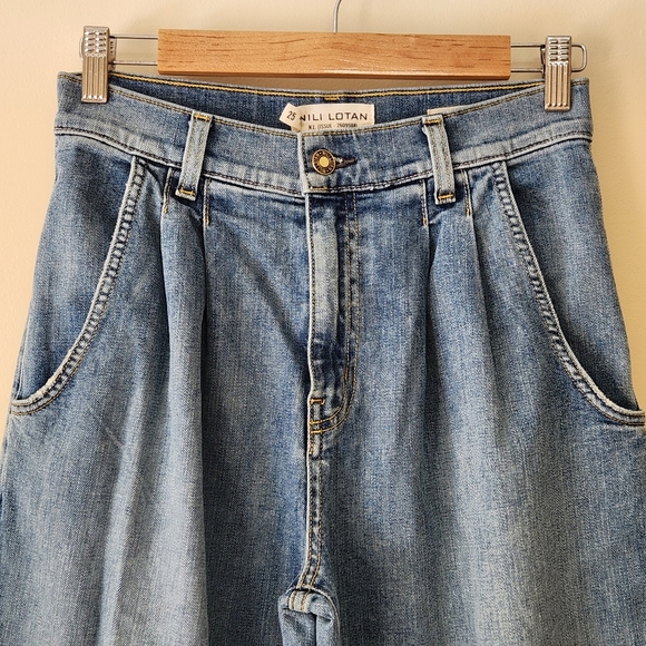 Nili Lotan Flora Pleated Front Wide Leg Jeans in Faded Wash - 25 - Picture 9 of 12